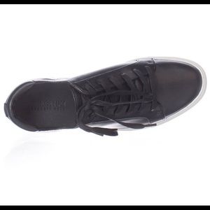 reaction kenneth cole black leather sneaker